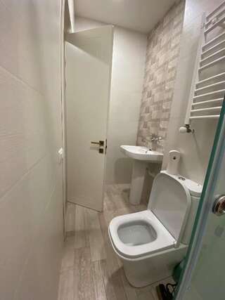 Гостевой дом Apartament Xvicha Тбилиси Семейный номер-27